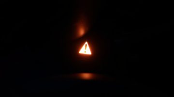 Luz acesa no painel